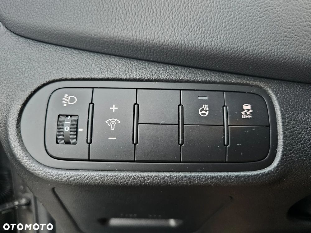 Kia Carens 1.6 GDI L - 23