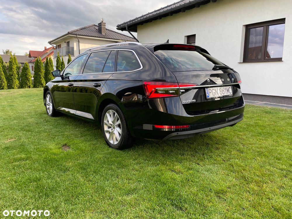 Skoda Superb 2.0 TDI SCR 4x4 Style DSG - 8