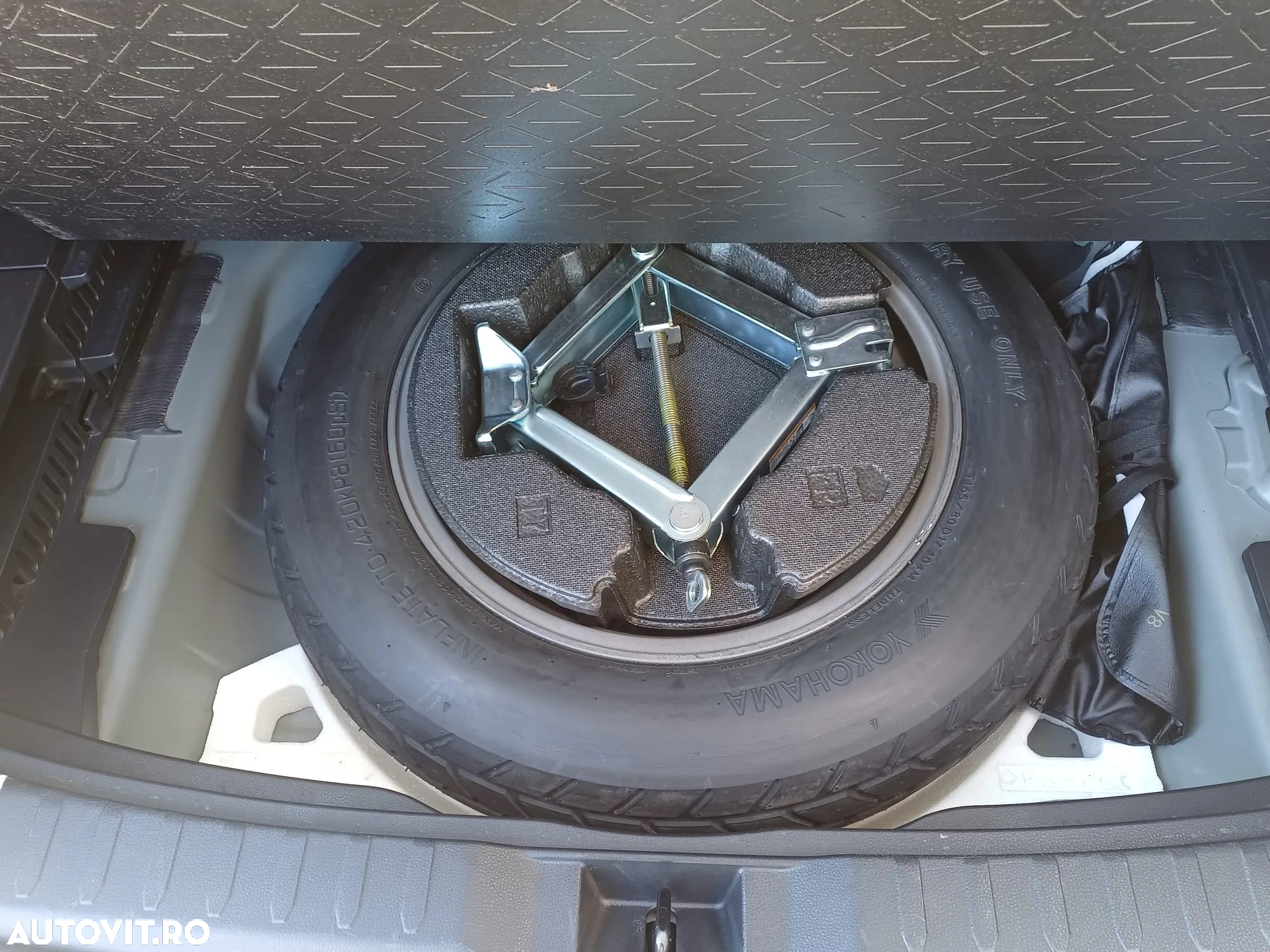 Toyota RAV4 - 8