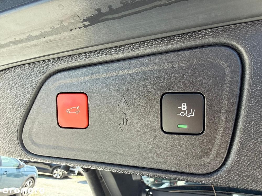 Peugeot 3008 225 e-EAT8 GT Pack - 32