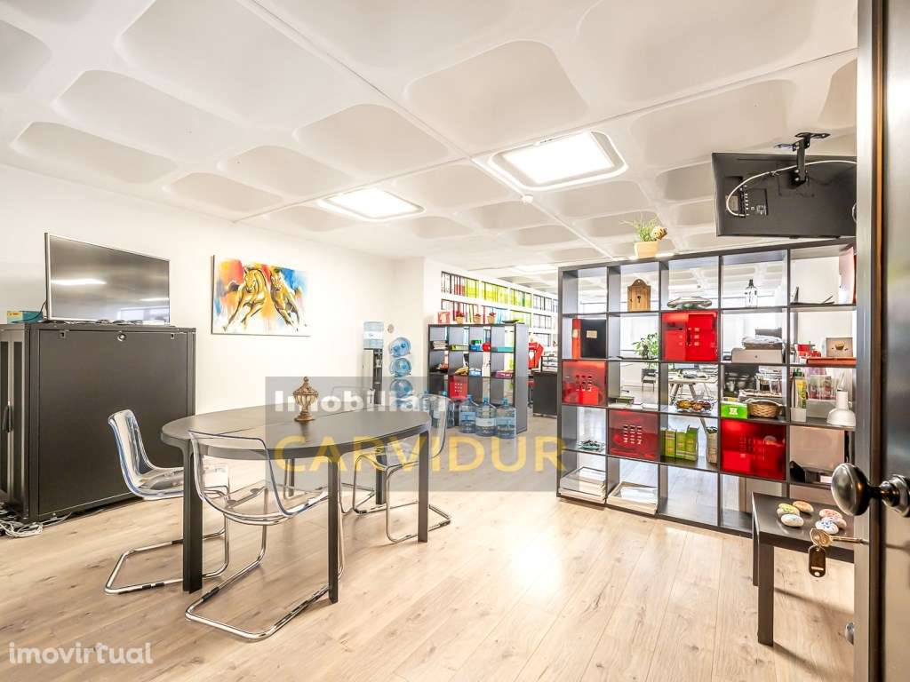 Escritorio/Gabinete/Sala - Grande imagem: 3/26