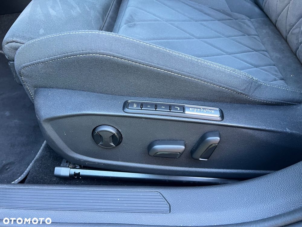 Volkswagen Golf Variant 2.0 TDI SCR DSG Style - 10