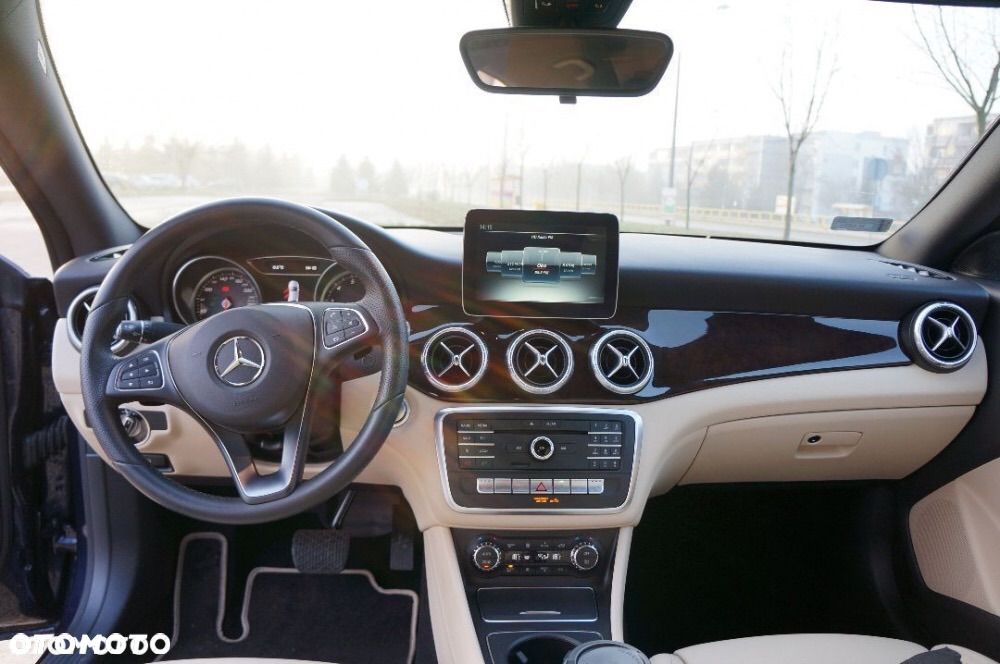 Mercedes-Benz CLA 250 7G-DCT - 5
