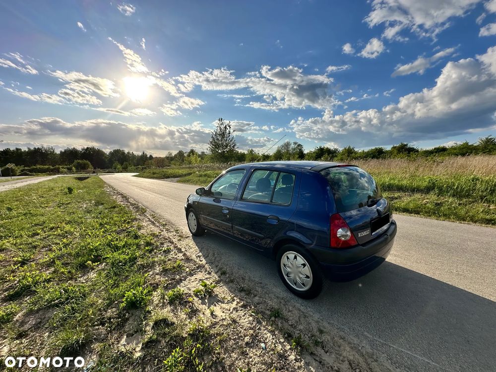 Renault Clio 1.4i RT - 21