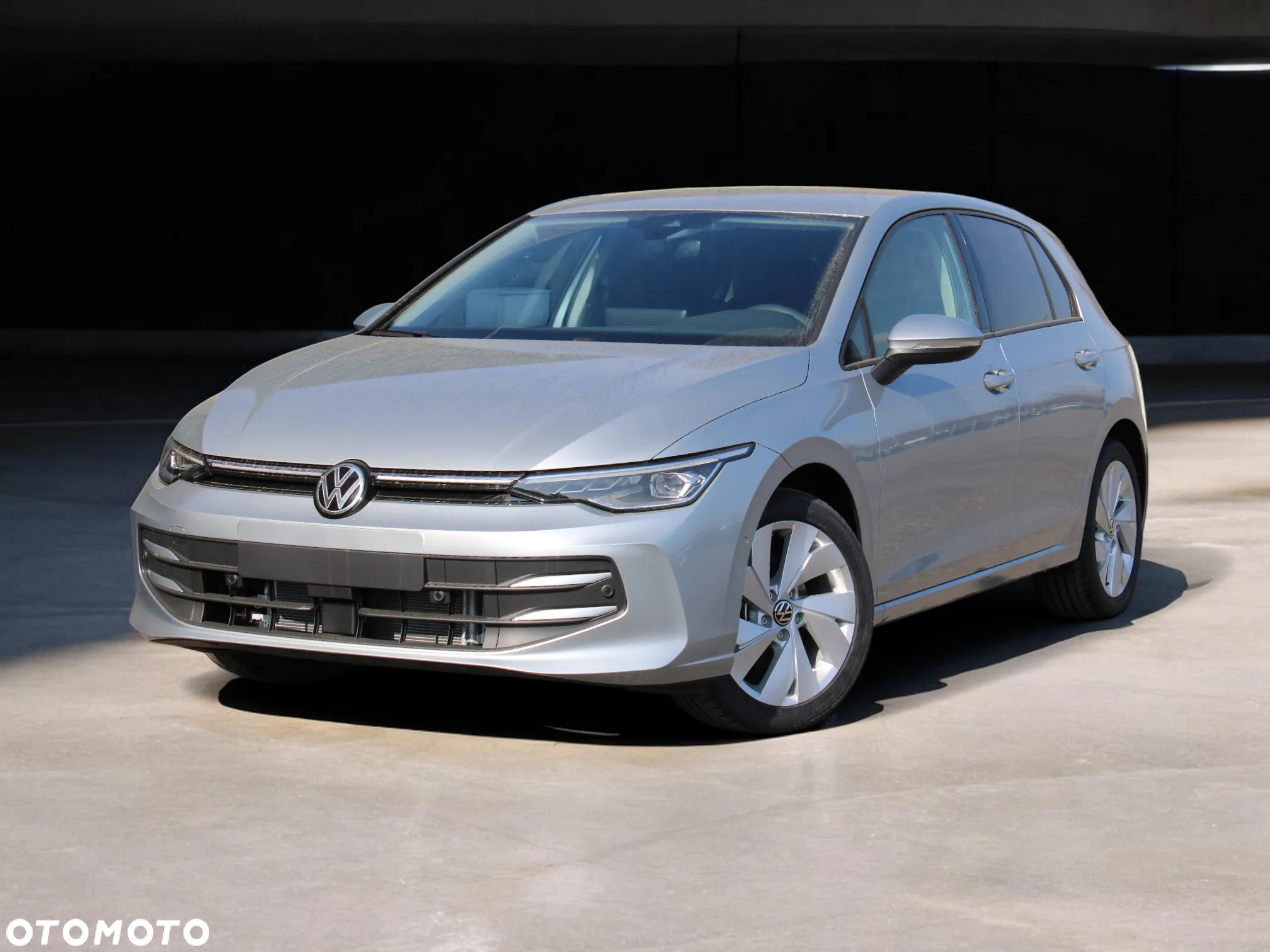 Volkswagen Golf VIII 1.5 TSI Special Edition - 2