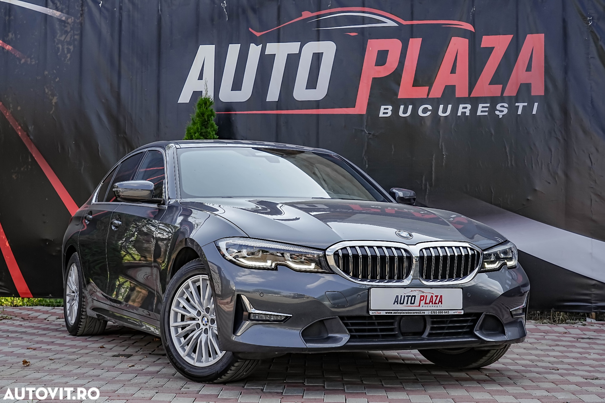 BMW Seria 3 330e Aut. Luxury Line - 2