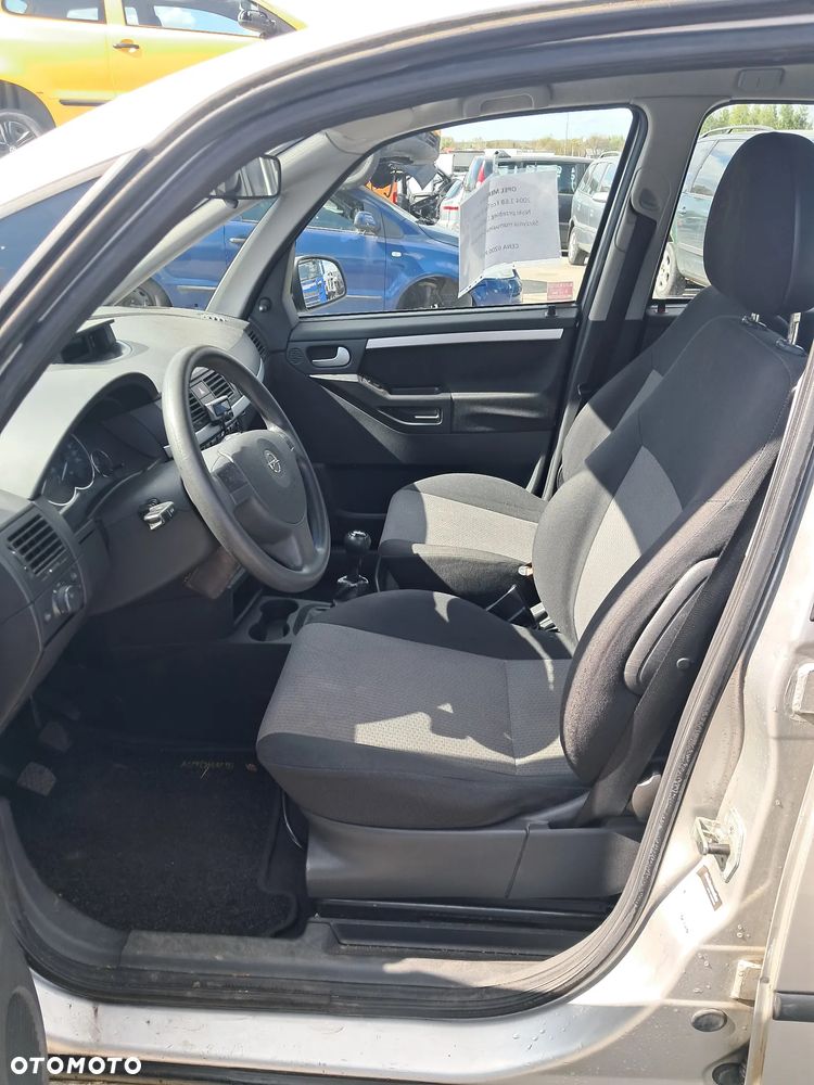 Opel Meriva 1.6 16V (Essentia) - 10