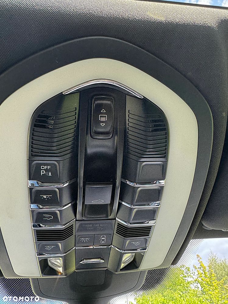 Porsche Cayenne Diesel Platinum Edition - 24
