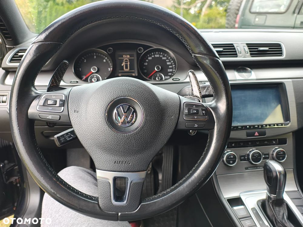 Volkswagen Passat - 18
