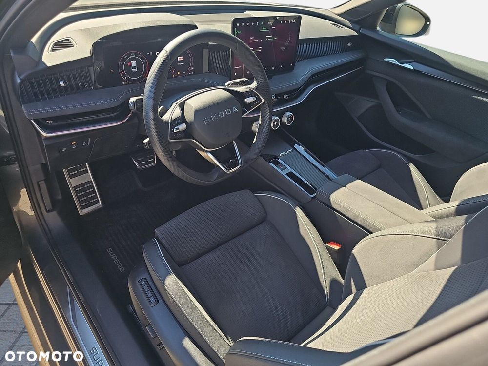 Skoda Superb 2.0 TSI Sportline DSG - 7