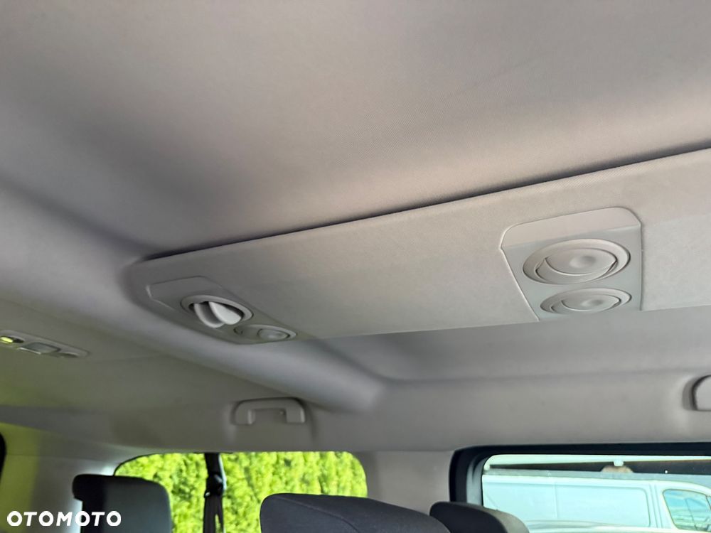 Peugeot Traveller 2.0 BlueHDi Long Active - 22