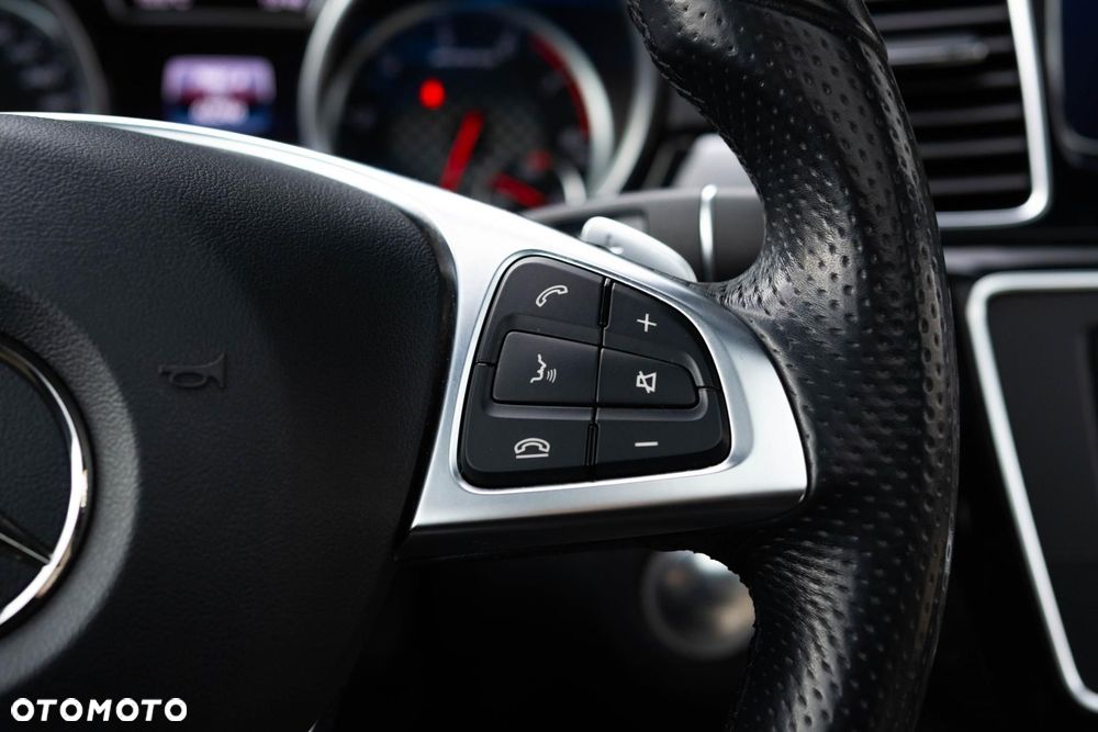 Mercedes-Benz GLE - 24