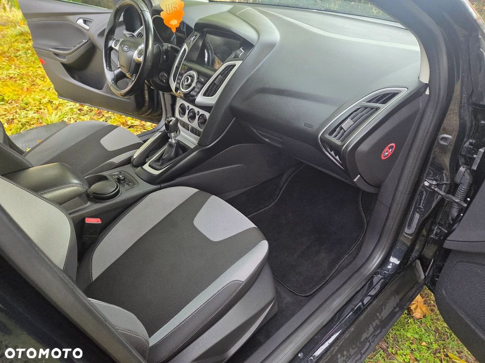 Ford Focus 1.6 EcoBoost Titanium - 27