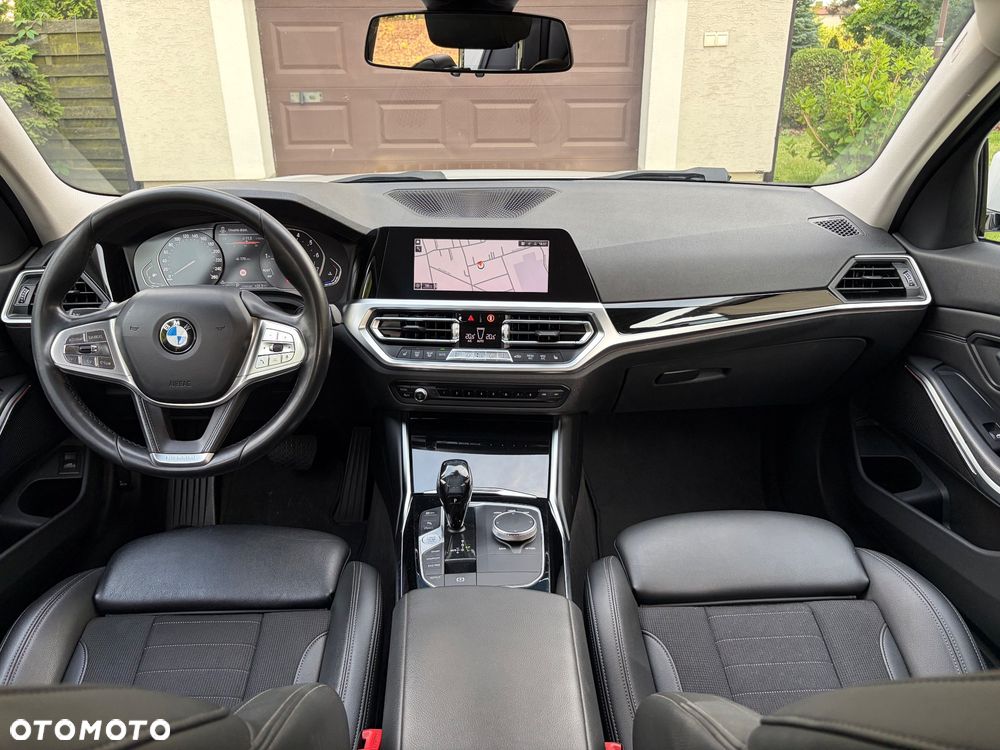 BMW Seria 3 318i Sport Line - 18