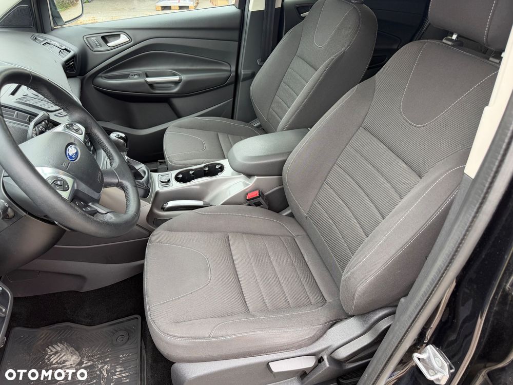 Ford Kuga - 21