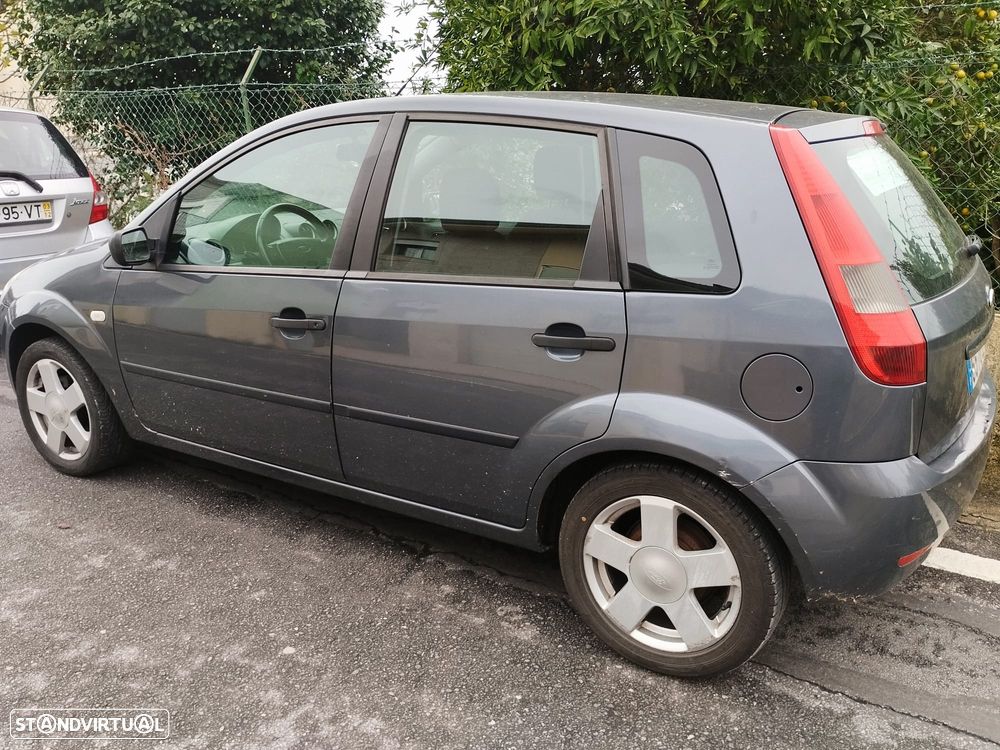 Ford Fiesta 1.25 Ghia - 2