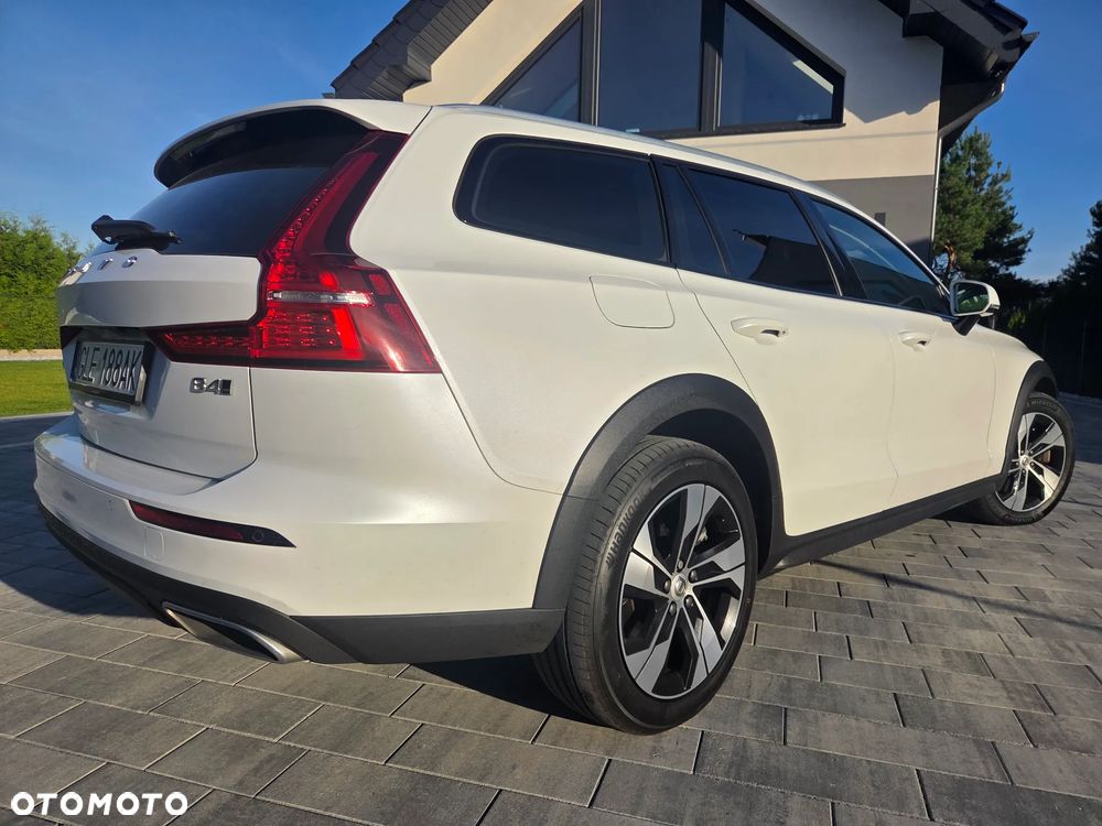 Volvo V60 Cross Country B4 D AWD Geartronic - 32