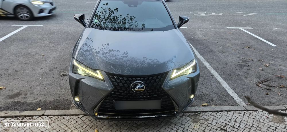 Lexus UX 250h Special Edition (LCA) - 4