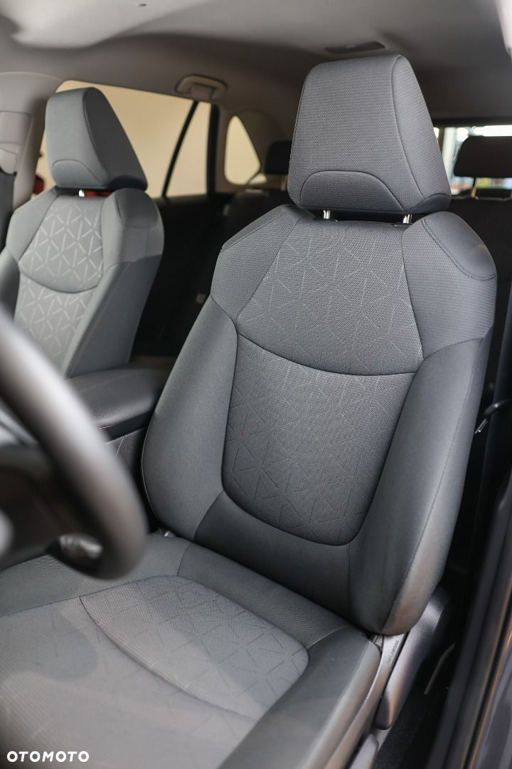 Toyota RAV4 - 10
