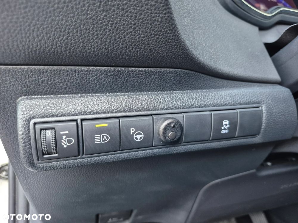Toyota Corolla 1.8 Hybrid Comfort - 17