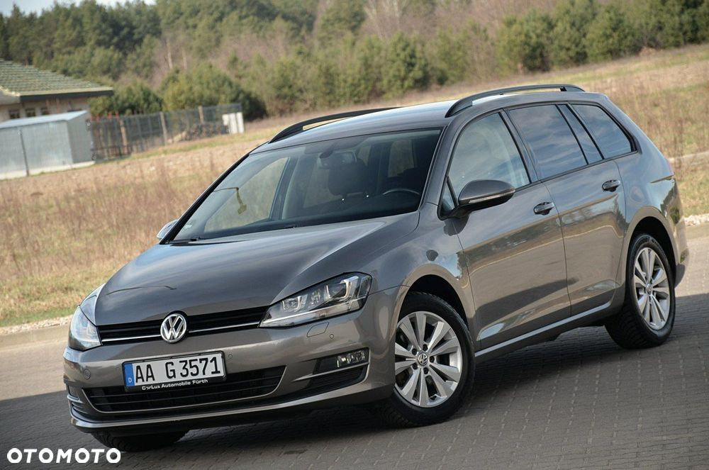 Volkswagen Golf - 6