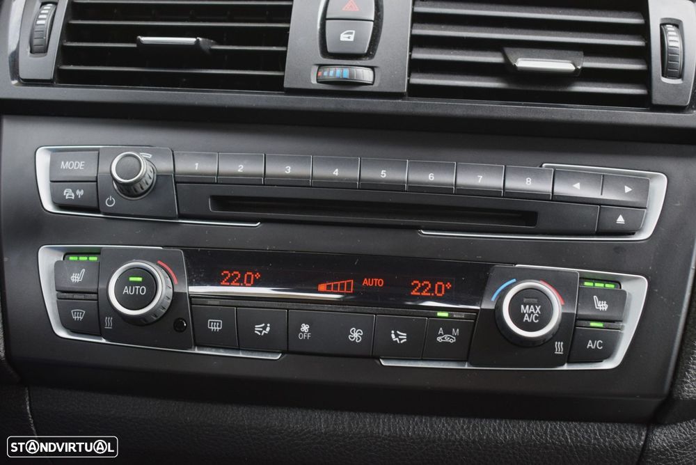 BMW 116 dA Line Urban - 36