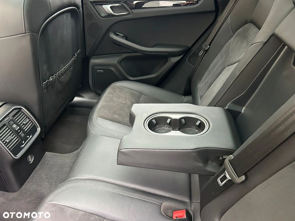 Porsche Macan - 11