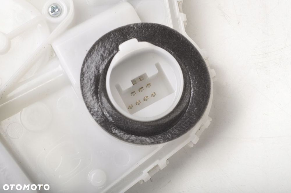 MAZDA CX-30 ZAMEK DRZWI PRAWY TYŁ TYLNY 21R - 4