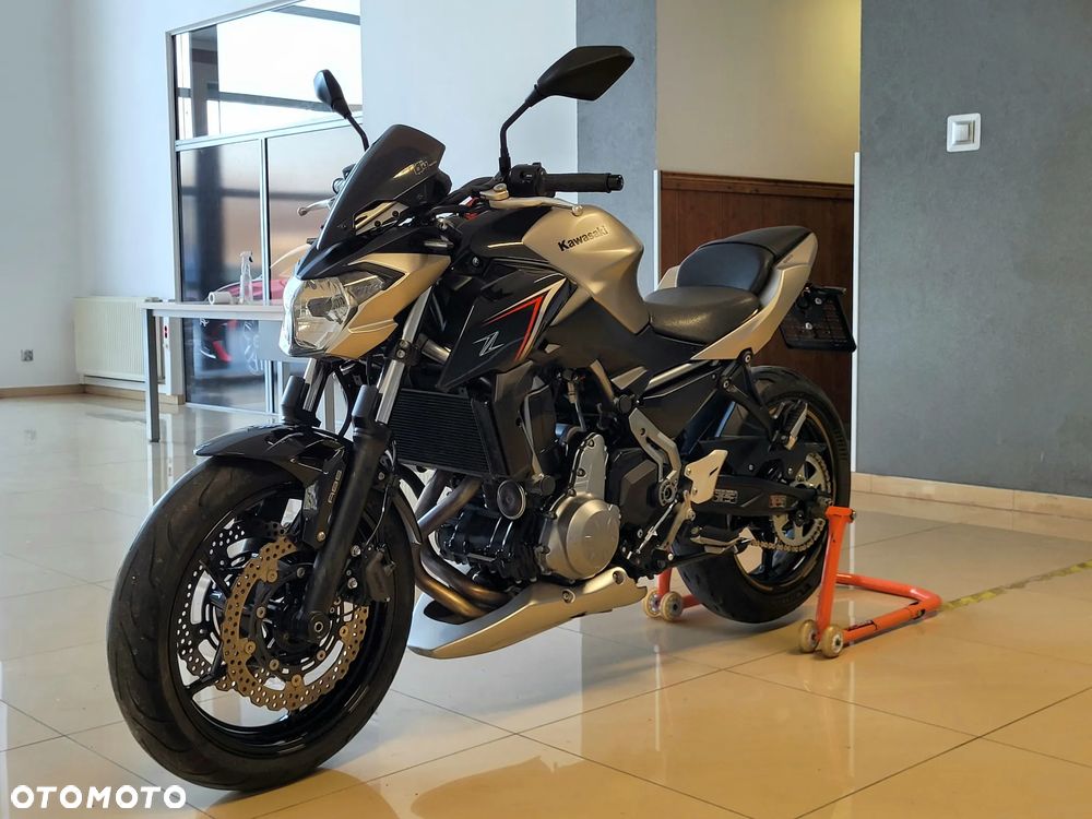 Kawasaki Z 650 - 21