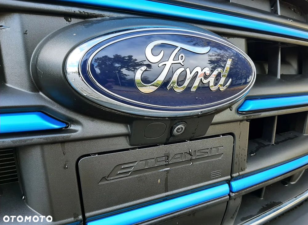 Ford Transit - 12