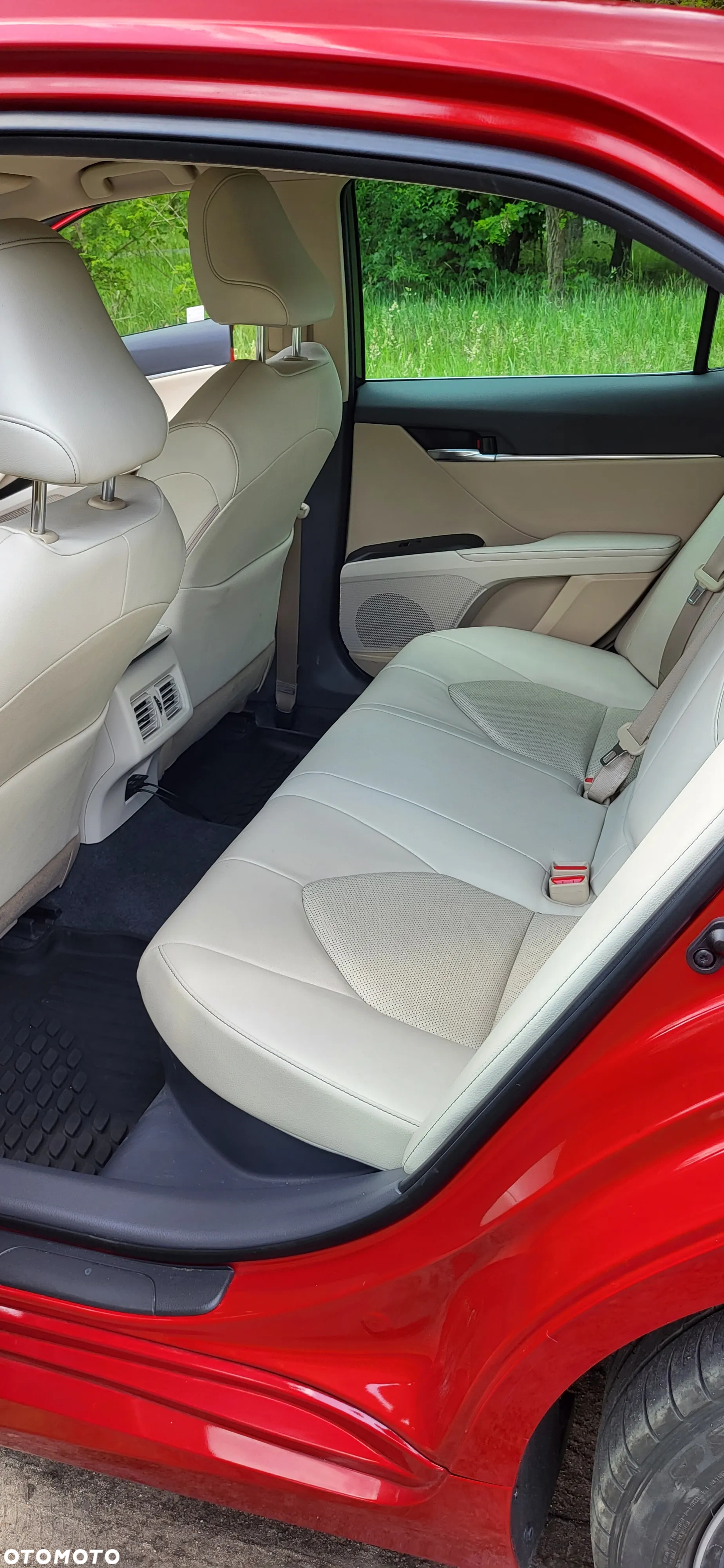 Toyota Camry 2.5 Hybrid Executive CVT - 12