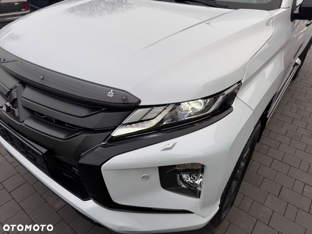 Mitsubishi L200 Pick Up 4x4 S&S Autm Double Cab Top - 17