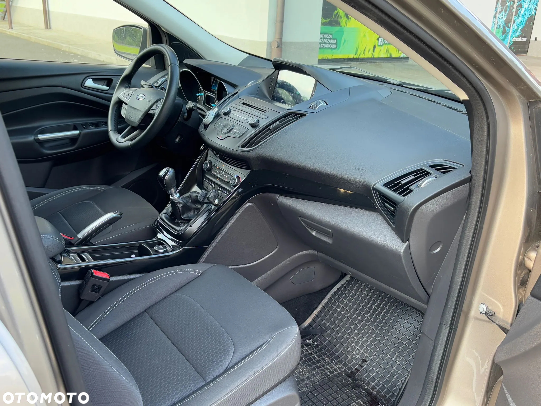 Ford Kuga 1.5 EcoBoost 2x4 Titanium - 11