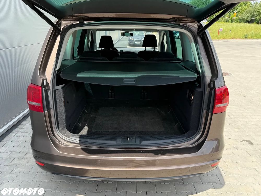 Volkswagen Sharan 2.0 TDI DPF BlueMotion Comfortline - 24