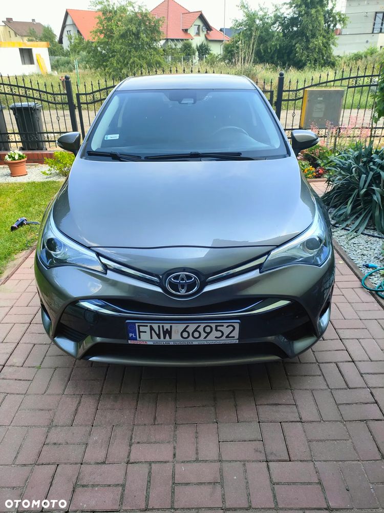 Toyota Avensis 1.8 Premium - 2