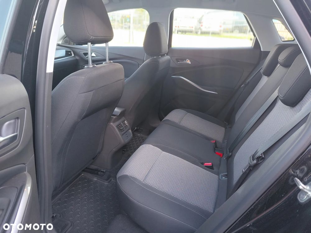 Opel Grandland X - 13