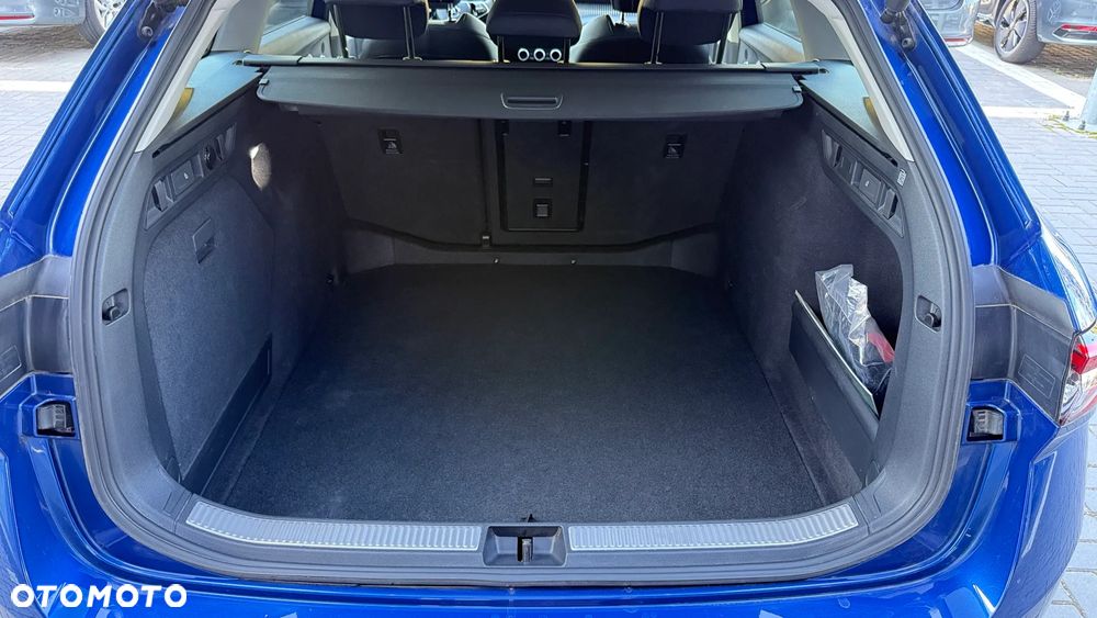Skoda Superb 2.0 TDI SCR Selection DSG - 13