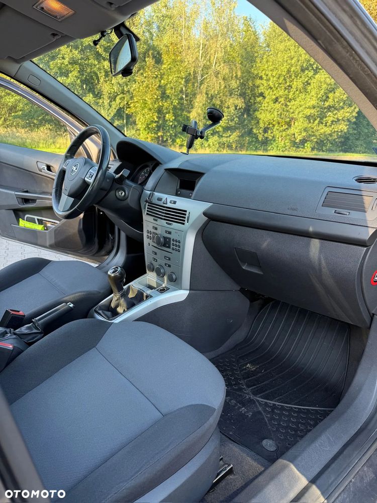 Opel Astra 1.6 Sport - 14