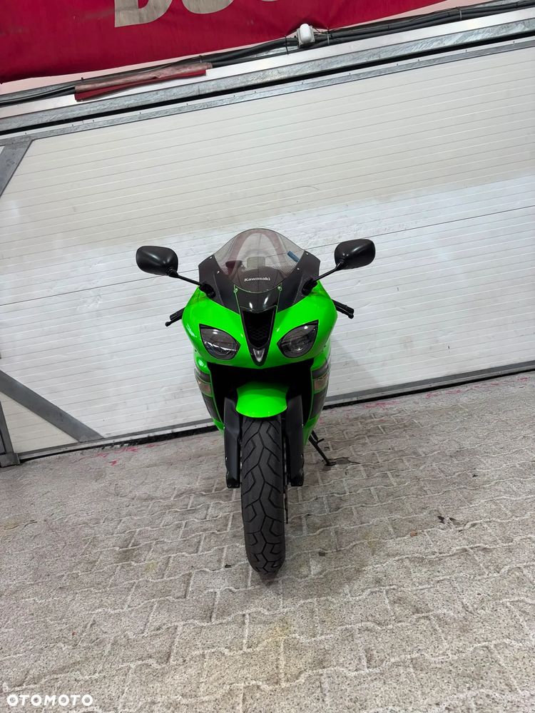 Kawasaki ZX - 28