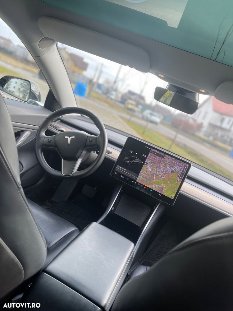 TESLA Model 3 2019 — imagine 7
