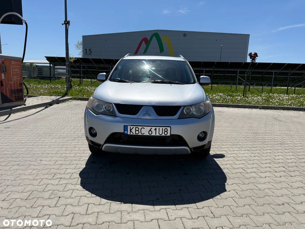 Mitsubishi Outlander 2.0 DID Intense - 2