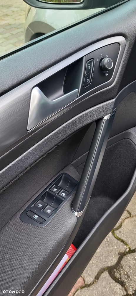 Volkswagen Golf - 15