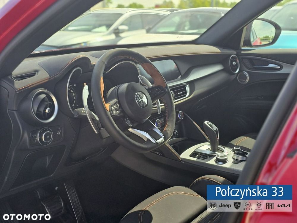 Alfa Romeo Stelvio - 10