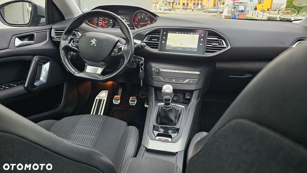 Peugeot 308 BlueHDi FAP 120 Stop&Start Allure - 29