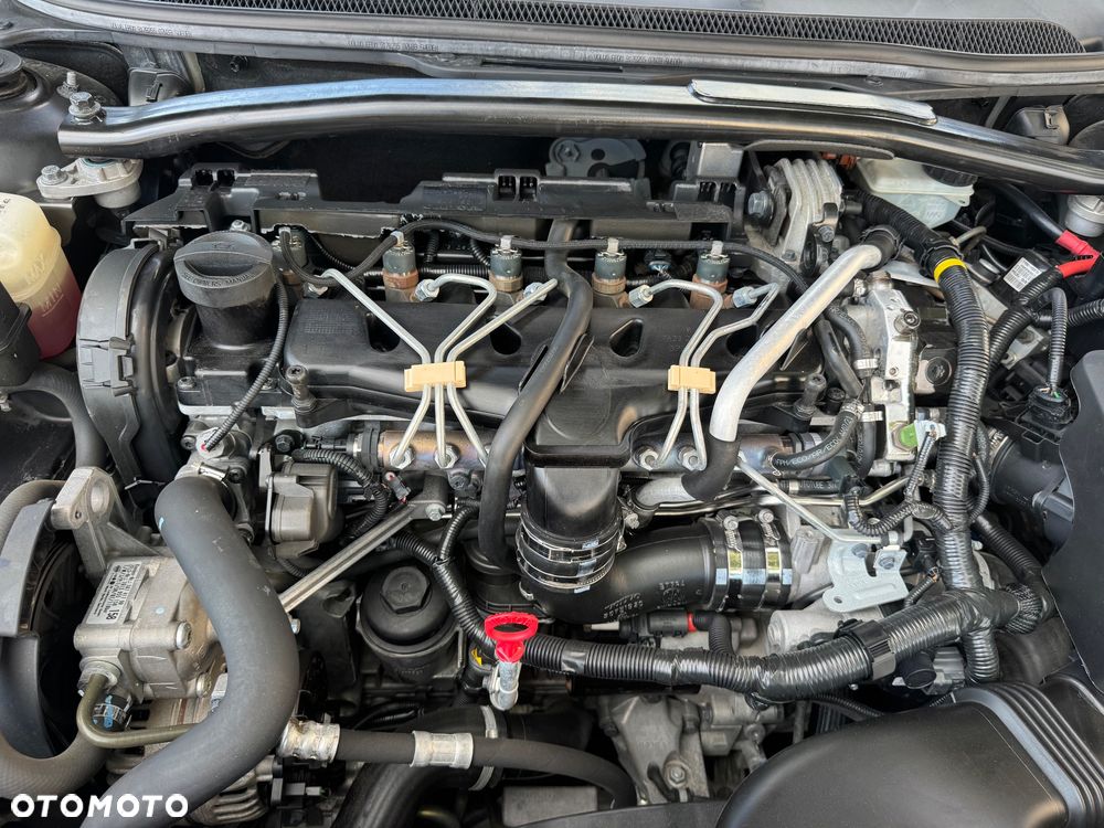 Volvo S60 2.4D Momentum - 36