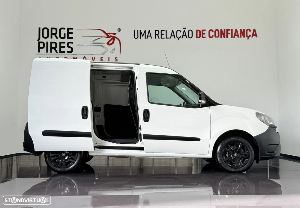 Fiat DOBLO CARGO 1.3 M-JET 95 CV - 3 LUGARES - IVA DEDUTIVÉL - 13