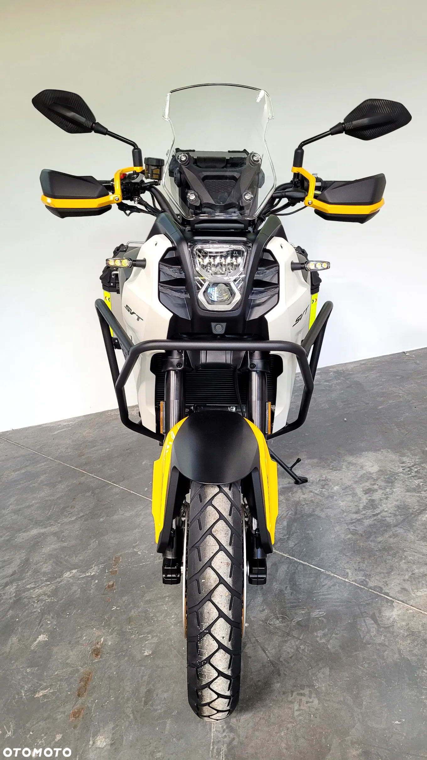 QJMOTOR SVT 650X - 16