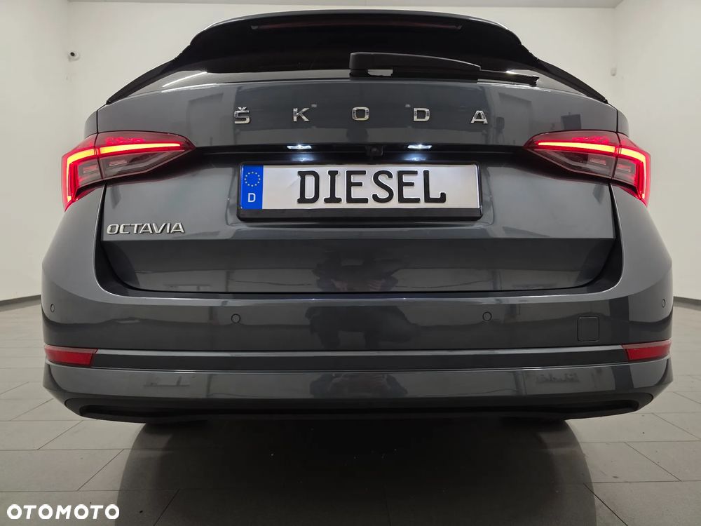 Skoda Octavia 2.0 TDI DSG Exclusive Plus - 38