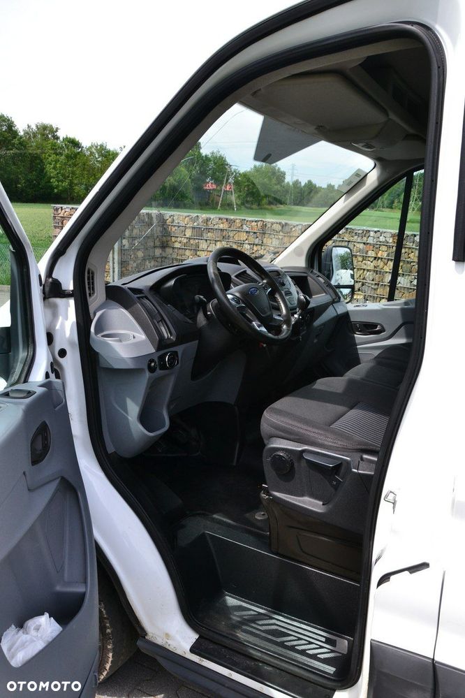 Ford Transit - 13