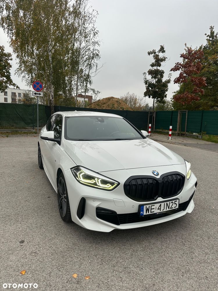 BMW 118I 2021 photo 2